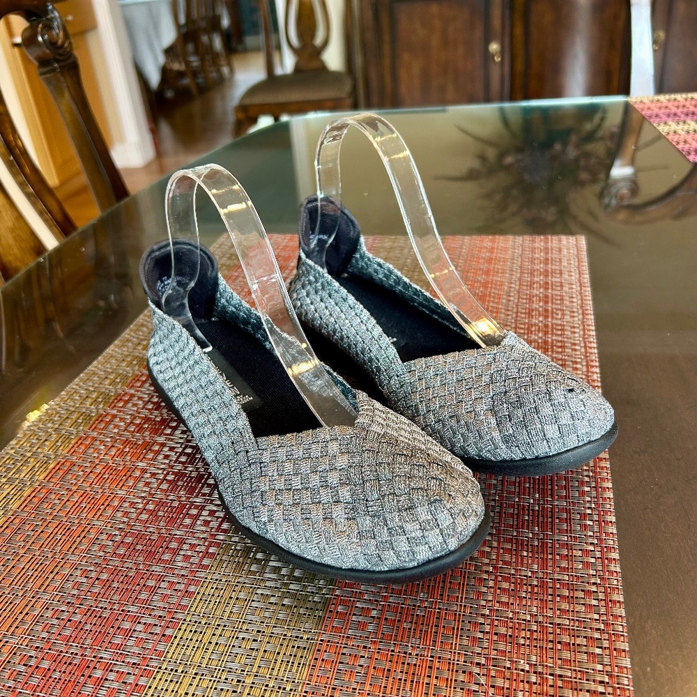 NIB Steve Madden Woven Metallic Silver Yoga/ Ballet Flats in Size 10